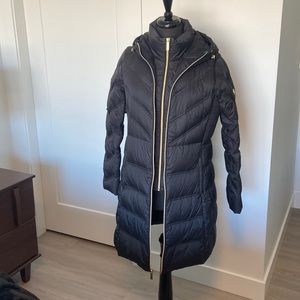Michael Kors quilted packable puff jacket. Knee length.